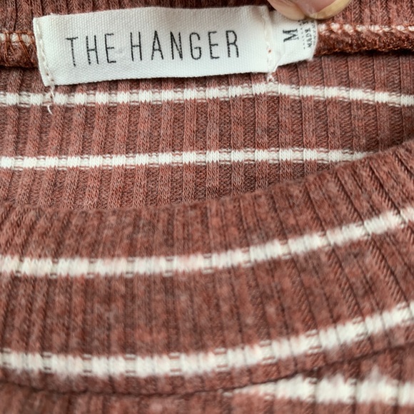 Cropped Tie Knot Tee - Picture 2 of 4